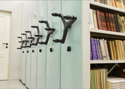 Передвижные стеллажи для книгохранилища