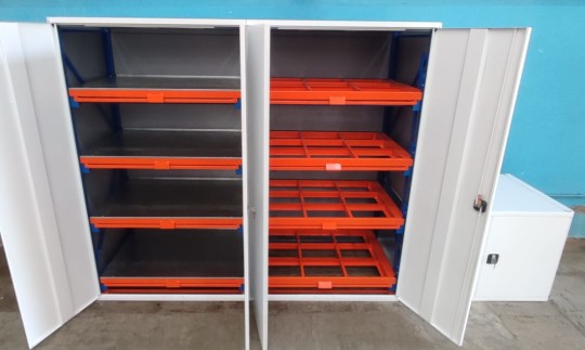 Стеллажи с выдвижными поддонами