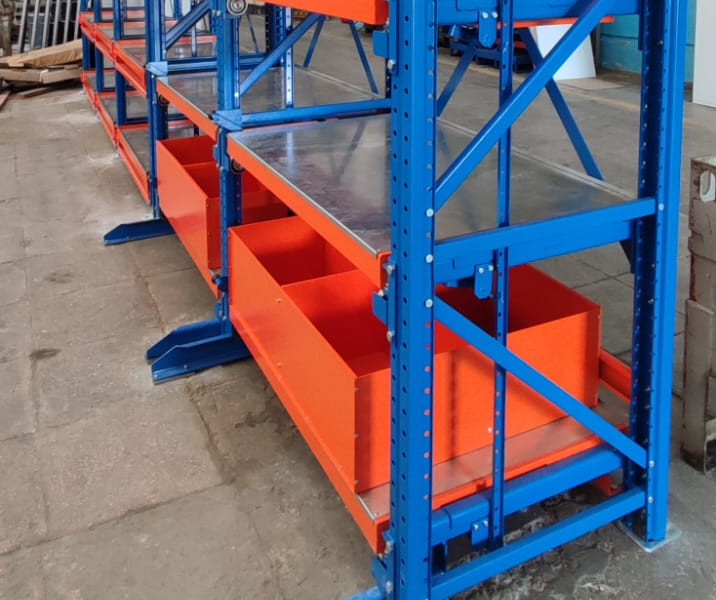 стеллажи с выдвижными поддонами